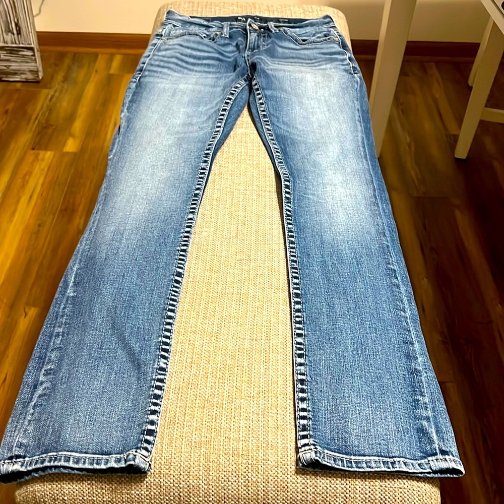 BKE jeans Buckle pants Men’s size 29x32 Style # ABP5109 ALEC stretch Distressed